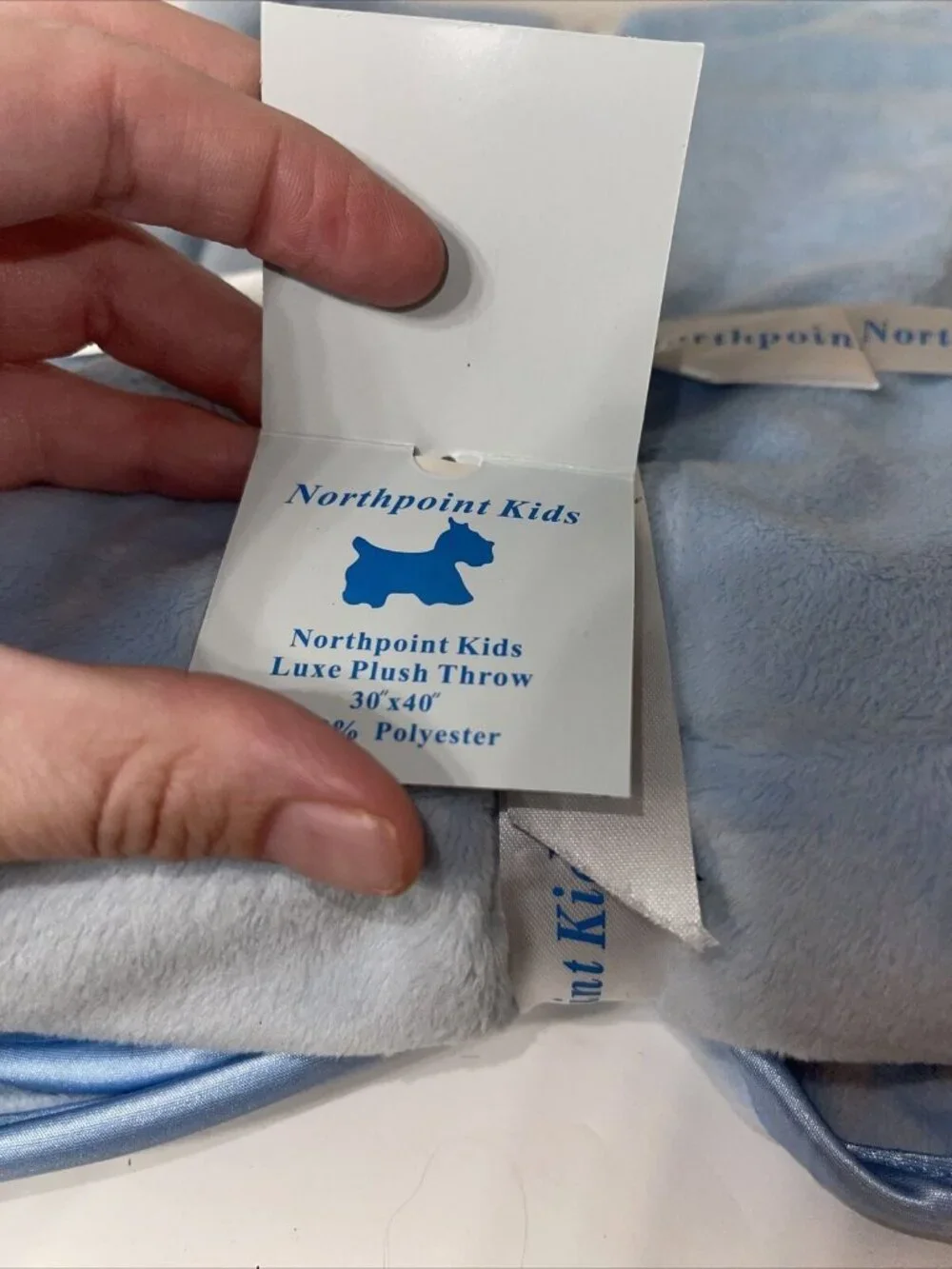NWT Northpoint Kids Luxe Plush Throw 30”x40” Blue Polyester